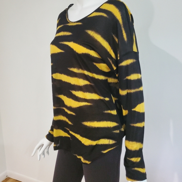 Top - Picture 4 of 5